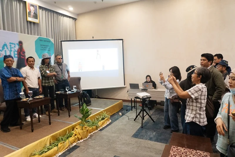 NARASI LENGKAP PERS CONFERENCE