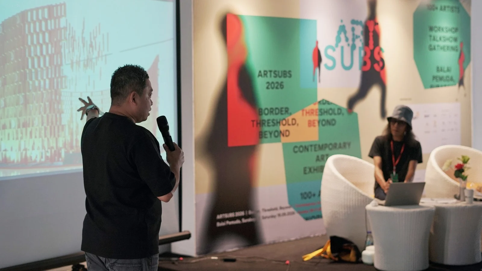 Andy Rahman Padukan Arsitektur Nusantara dengan Seni Kontemporer