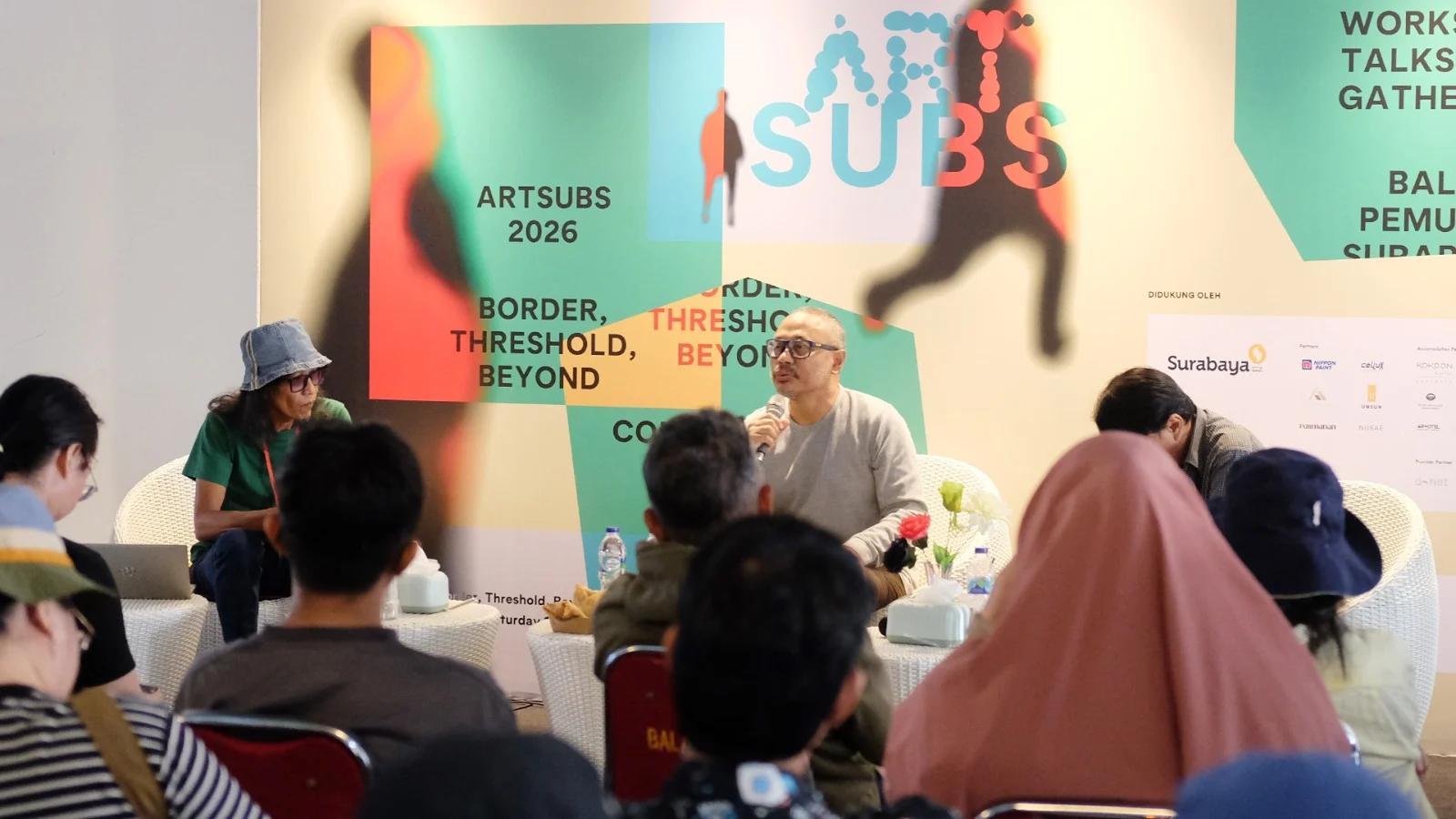 Fotografi Menyeberangi Batas Jurnalistik dan Seni Rupa Kontemporer