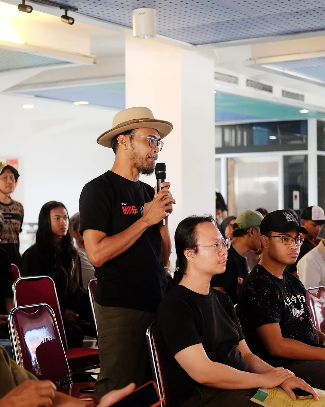 Fotografi Menyeberangi Batas Jurnalistik dan Seni Rupa Kontemporer
