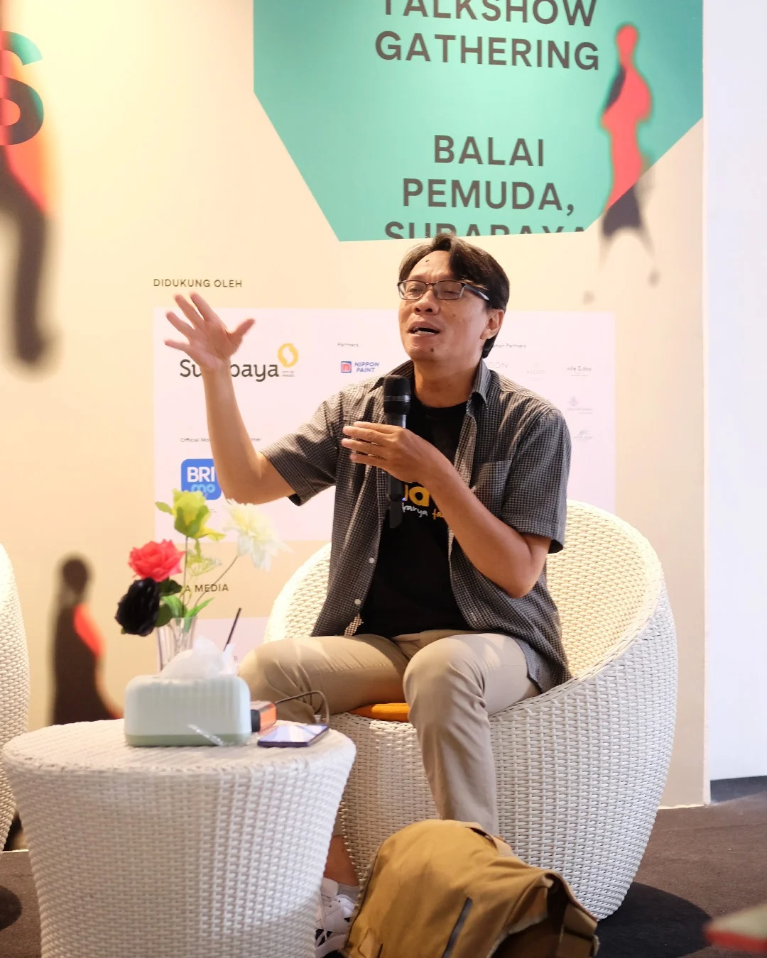 Fotografi Menyeberangi Batas Jurnalistik dan Seni Rupa Kontemporer
